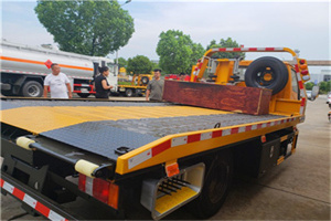 集安附近拖车电话号码服务