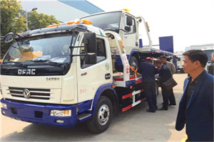 集安汽车道路救援拖车价格